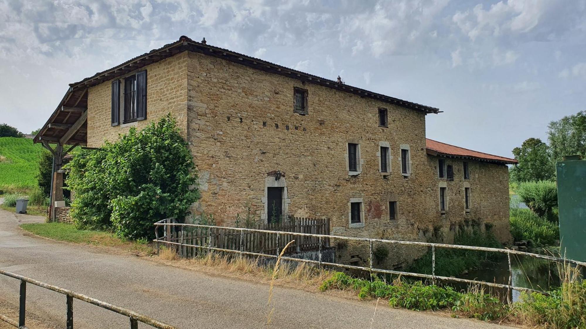 Bed and Breakfast Le Moulin Du Fay Villemotier Exterior foto